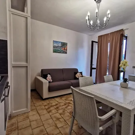 Apartamento 70 Metri Della Spiaggia Appartement *
